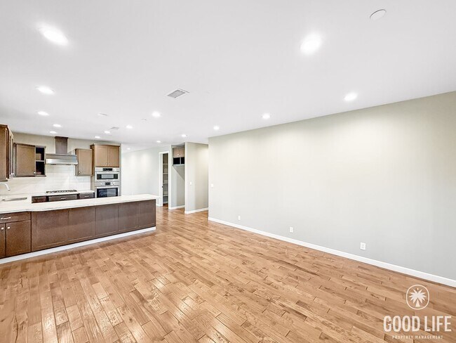 Building Photo - Updated 4BD/3.5BA Rental With 3-Car Garage in Menifee