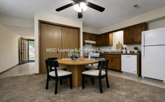 Building Photo - Chapel Oaks Community of Lee's Summit - Schedule a tour today!