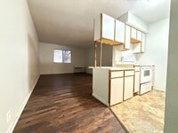 Building Photo - 1 Bedroom, 1 Bath Apartment at the Brookside Apartments