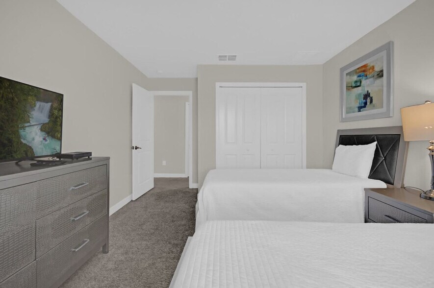 Building Photo - 8935 Stinger Dr