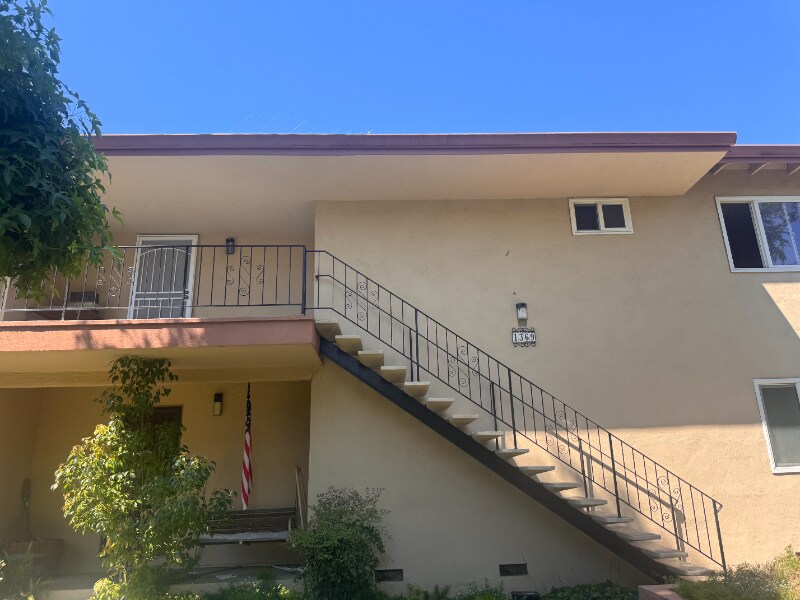 Building Photo - 1369 Phelps Ave