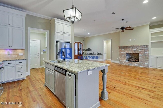 Building Photo - 4 Bed/3 Bath Home in Clinton in Copper Creek