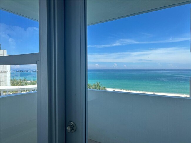 Building Photo - 2899 Collins Ave