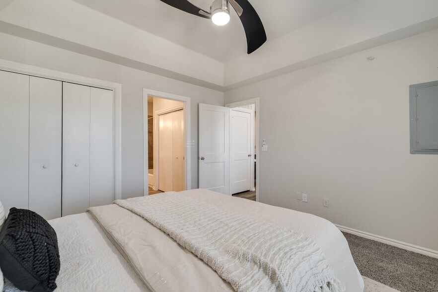 Building Photo - 3720 N Pennsylvania Ave