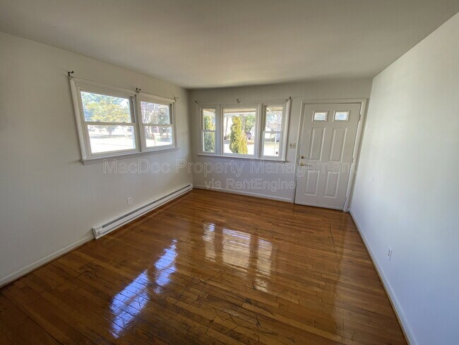 Building Photo - 209 Hamilton St