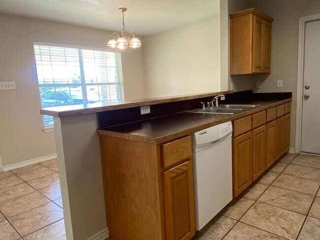 Building Photo - 160 Satch Dr