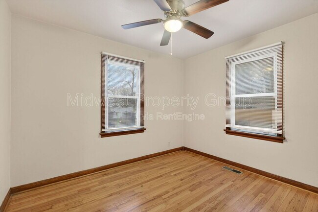 Building Photo - 1015 Avant Dr