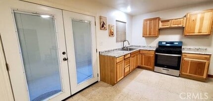 Building Photo - 4611 Central