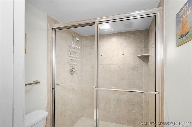Building Photo - 10200 S Ocean Dr