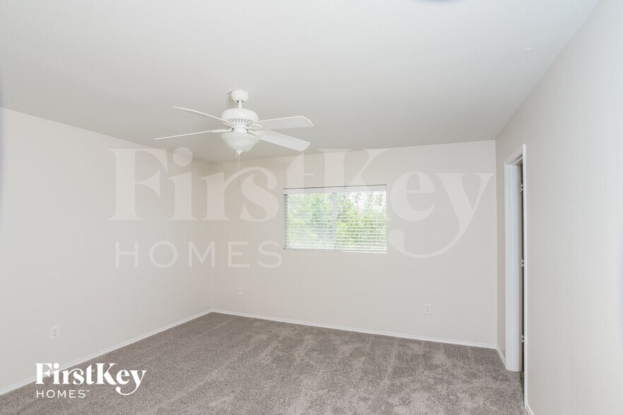 Building Photo - 8503 Silver Willow