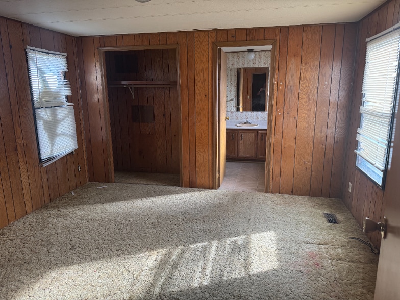 Building Photo - 5501 9th St