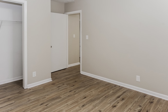 Building Photo - 4711 Whitehall Dr NW