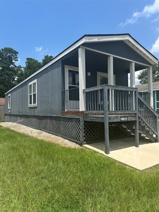Building Photo - 21509 W Hammond Dr