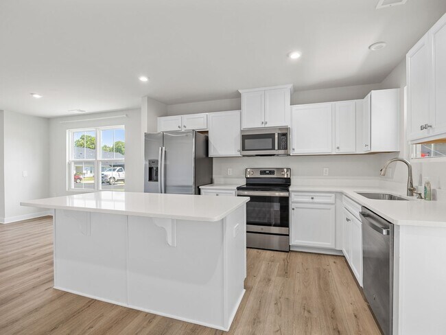 Building Photo - Move In Special - Greenville Dream Townhome: Modern 3 BR, 2.5 BA Steps from the Swamp Rabbit Trai...