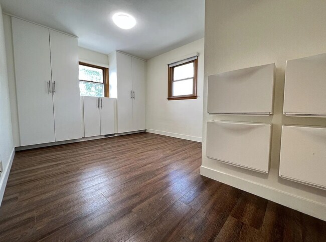 Building Photo - 2916 Johnson Ave NW