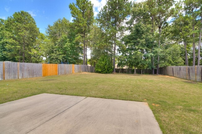 Building Photo - Beautiful Ranch in Grovetown