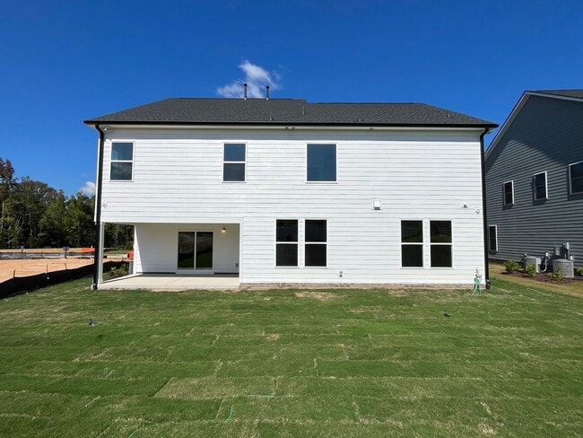 Building Photo - Stunning 5BD, 4.5BA Knightdale Home with Spacious Open Interior, Bonus Loft, and Modern Upgrades ...