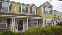 Building Photo - 1247 Island Club Dr
