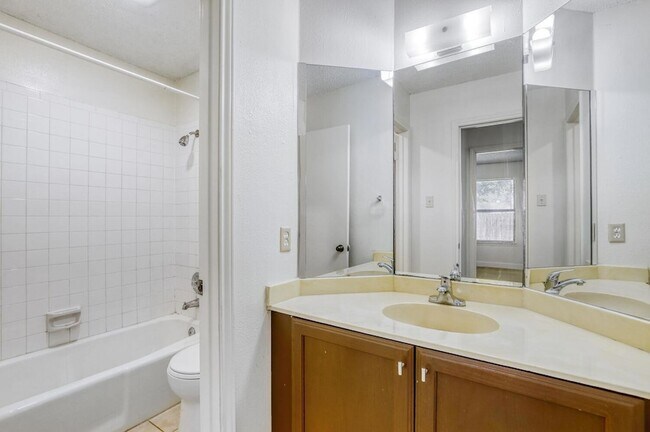 Building Photo - 7806 Chimayo Cove