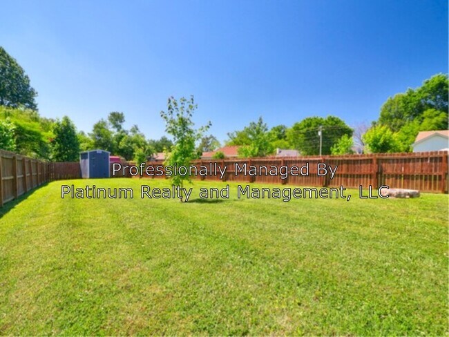 Building Photo - 3582 Southwood Dr