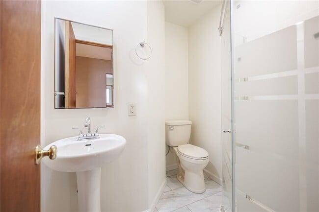 Building Photo - 43 River Meadow Dr