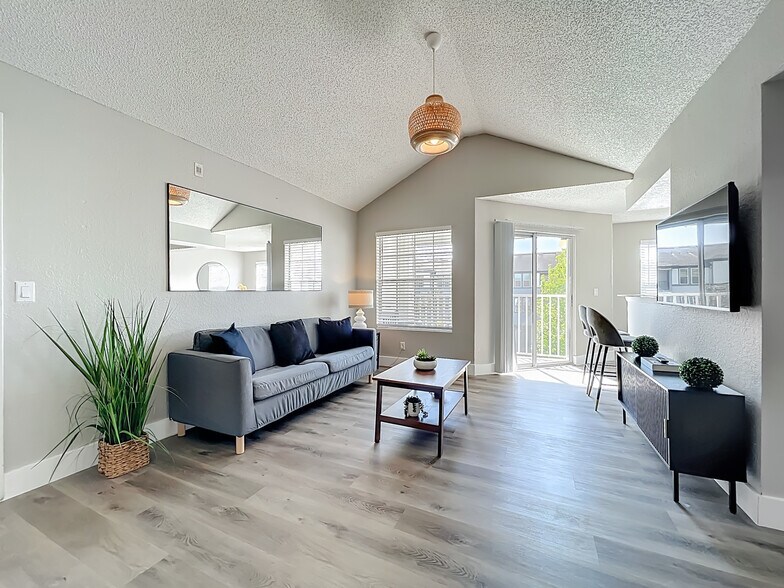 Building Photo - 11562 Westwood Blvd