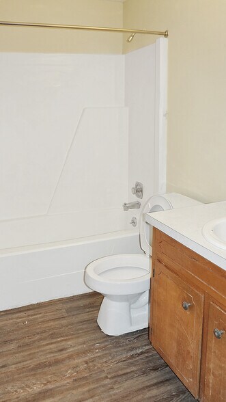 Building Photo - 304 McCormick St NW