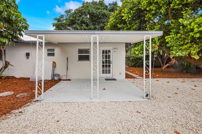Building Photo - 701 Florida Mango Rd
