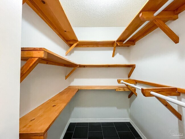 Building Photo - 7045 Weatherwood Dr