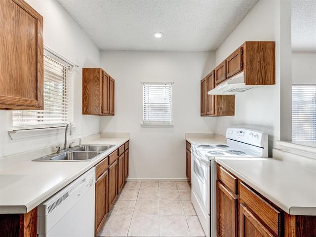 Building Photo - 715 Normandy Dr