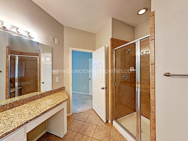 Building Photo - 901 Mesquite Dr