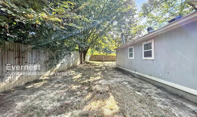 Building Photo - 3674 Ridgemont Ave
