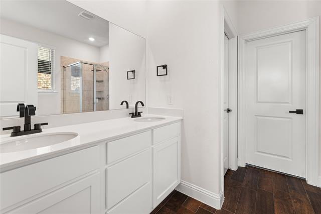 Building Photo - 11216 Klondike Ln