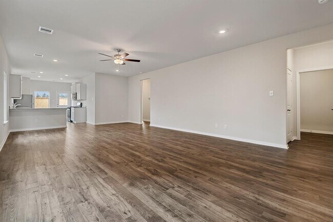Building Photo - 15834 Berry Hl Dr