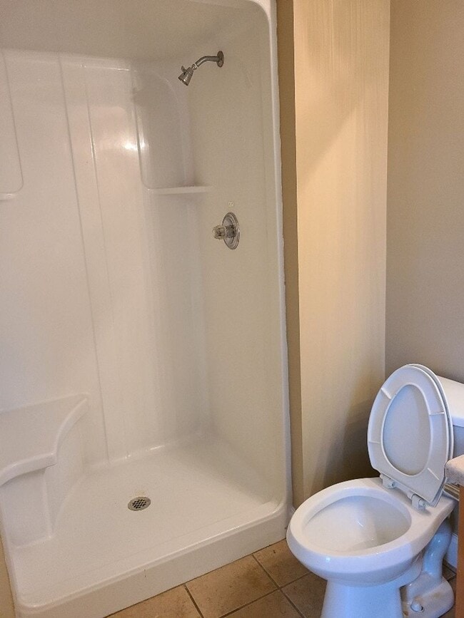 Building Photo - 8 Westwillow Dr NW