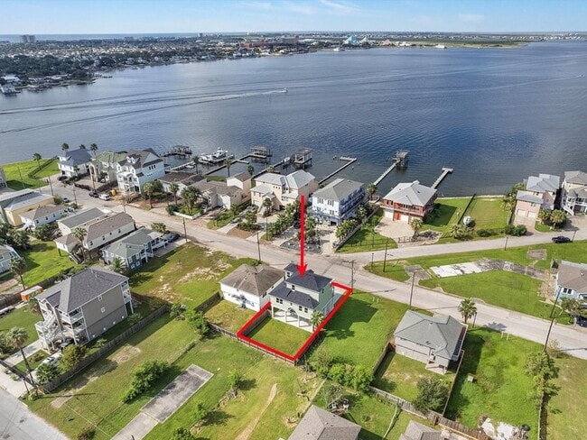 Building Photo - 1102 64th St