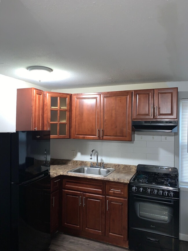 Building Photo - Elam Court Apartments