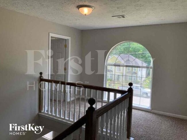Building Photo - 675 Conisburgh Ct