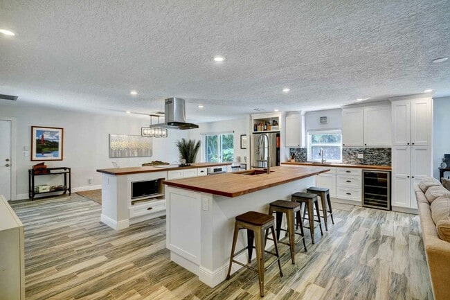 Building Photo - Coastal Escape: Off-Season Serenity Near the Beach – No HOA, Fenced Yard!