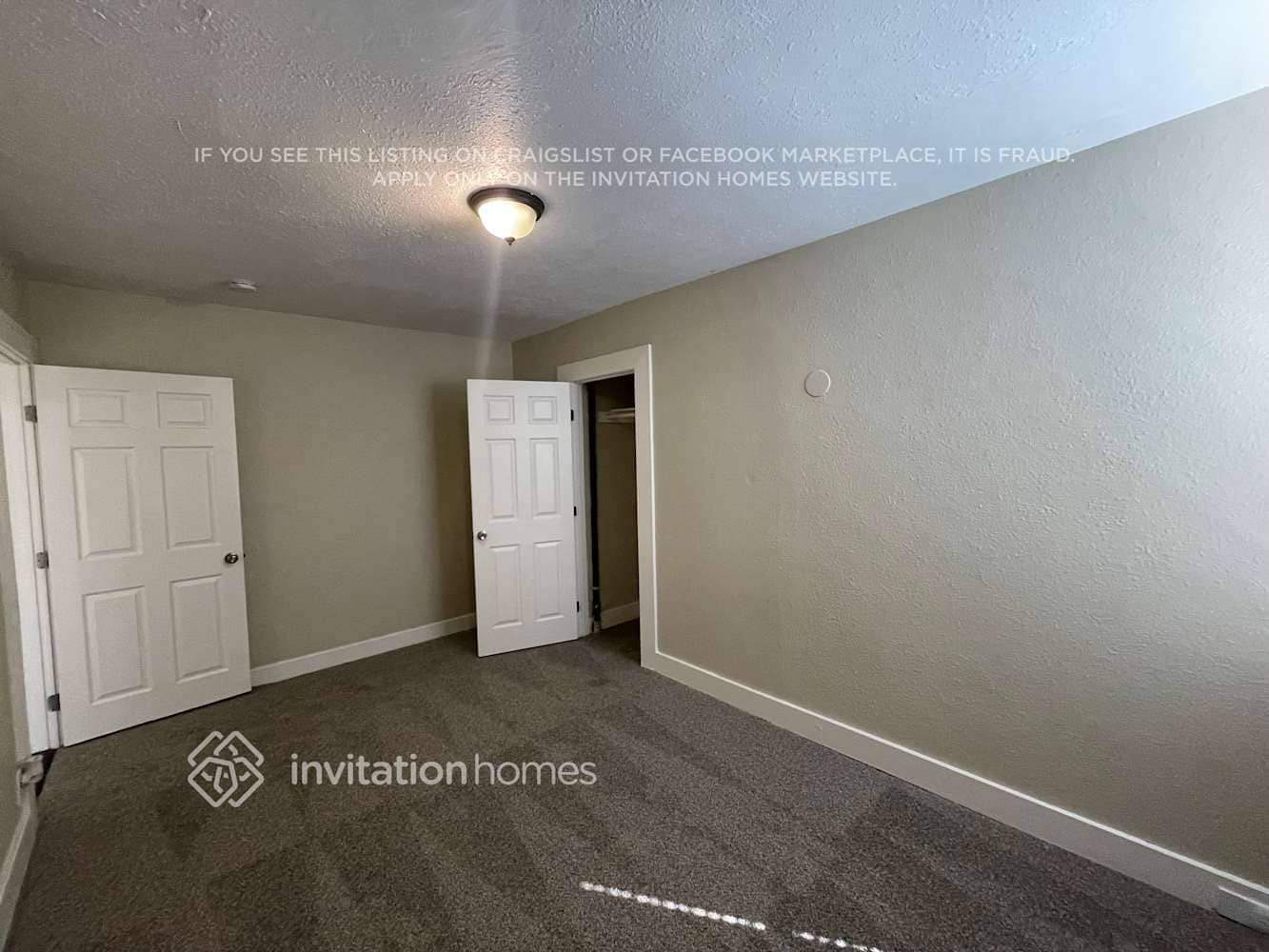 Building Photo - 2627 S Dunsmuir Ave