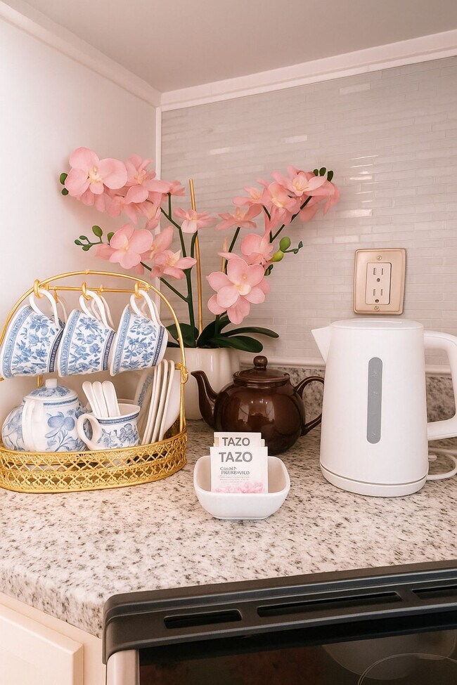 Building Photo - 445 Short Hills Dr