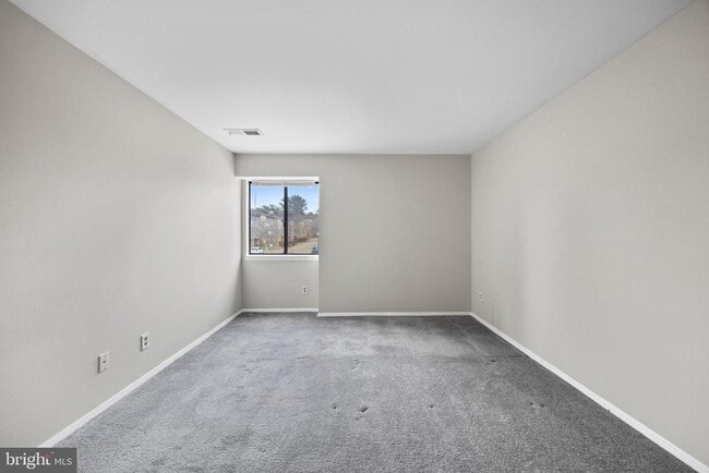 Building Photo - 10118 Little Pond Pl