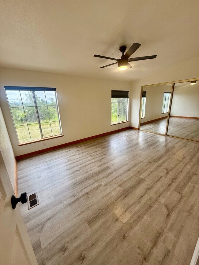 Building Photo - 14555 E Van Tam Way