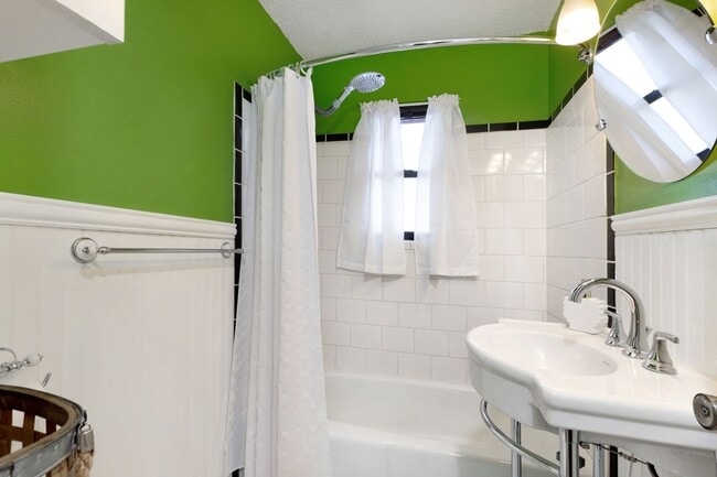 Building Photo - Quality Home Management