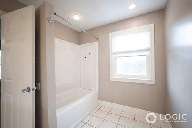 Building Photo - 9385 Tortellini Dr