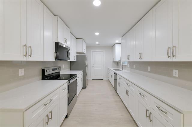 Building Photo - 2717 Meadow Green