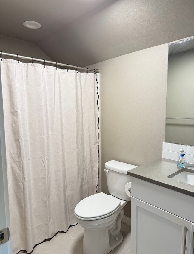 Building Photo - Beautiful 4-bdr with Bonus Loft and 3-car garage in Sisters!
