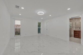 Building Photo - 21452 Woodchuck Ln