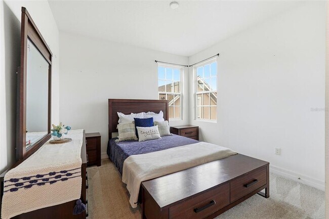 Building Photo - 1859 Treasure Cv