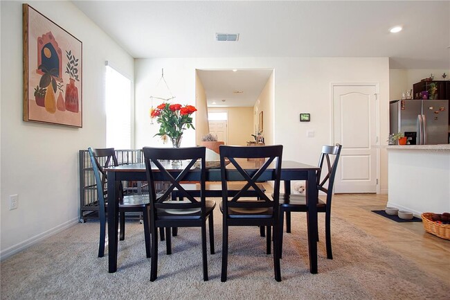 Building Photo - 1739 Post Oak Dr